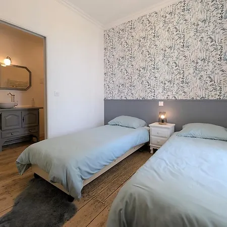 La Dame De Pierres - Maison Bourgeoise - 5 Suites Avec Salle De Bain Privative - Charme & Confort - 40 Min Puydufou La Foret-sur-Sevre