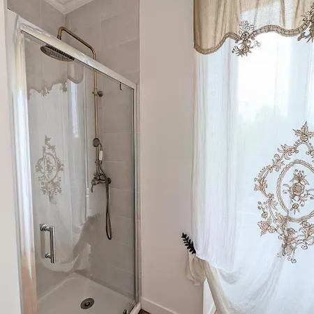 La Dame De Pierres - Maison Bourgeoise - 5 Suites Avec Salle De Bain Privative - Charme & Confort - 40 Min Puydufou *