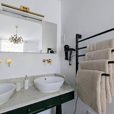 Holiday home La Dame De Pierres - Maison Bourgeoise - 5 Suites Avec Salle De Bain Privative - Charme & Confort - 40 Min Puydufou La Foret-sur-Sevre