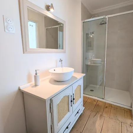 Holiday home La Dame De Pierres - Maison Bourgeoise - 5 Suites Avec Salle De Bain Privative - Charme & Confort - 40 Min Puydufou