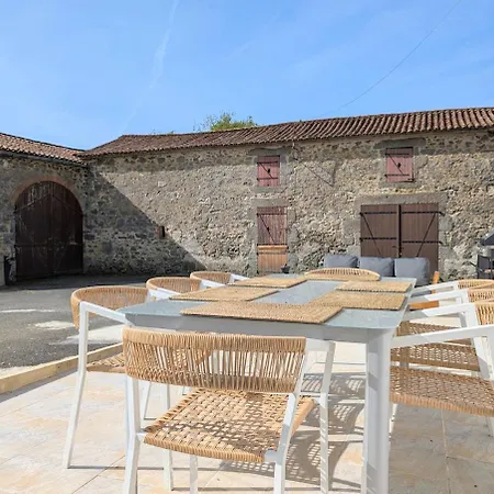 La Dame De Pierres - Maison Bourgeoise - 5 Suites Avec Salle De Bain Privative - Charme & Confort - 40 Min Puydufou Holiday home *
