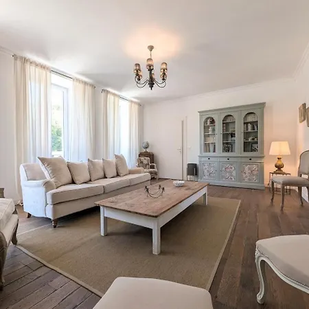 La Dame De Pierres - Maison Bourgeoise - 5 Suites Avec Salle De Bain Privative - Charme & Confort - 40 Min Puydufou La Foret-sur-Sevre
