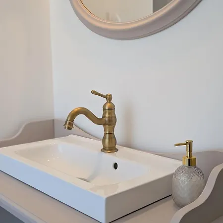 La Dame De Pierres - Maison Bourgeoise - 5 Suites Avec Salle De Bain Privative - Charme & Confort - 40 Min Puydufou * La Foret-sur-Sevre
