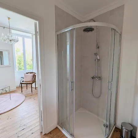 La Dame De Pierres - Maison Bourgeoise - 5 Suites Avec Salle De Bain Privative - Charme & Confort - 40 Min Puydufou Holiday home
