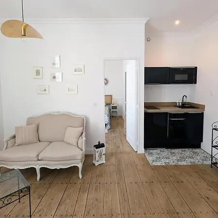 La Dame De Pierres - Maison Bourgeoise - 5 Suites Avec Salle De Bain Privative - Charme & Confort - 40 Min Puydufou *
